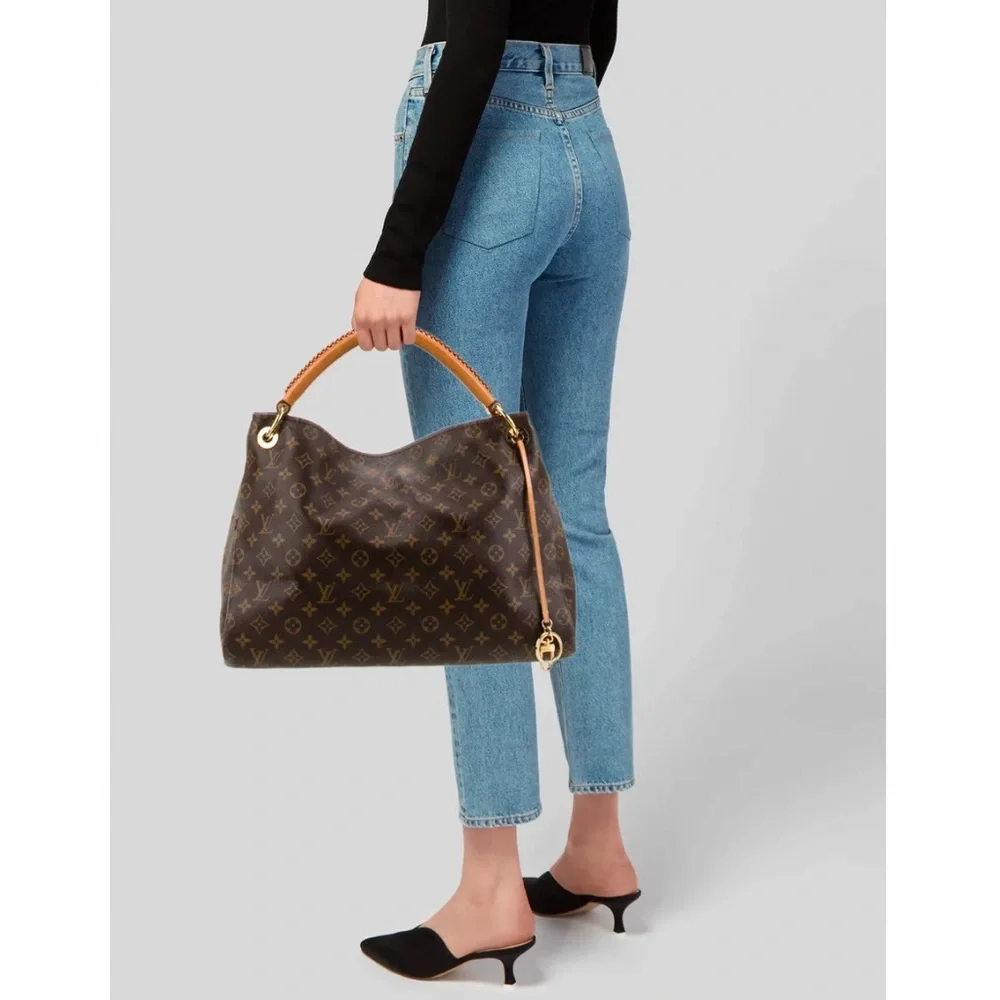 Authentic Louis Vuitton Monogram Artsy Handbag - Picture 3 of 15